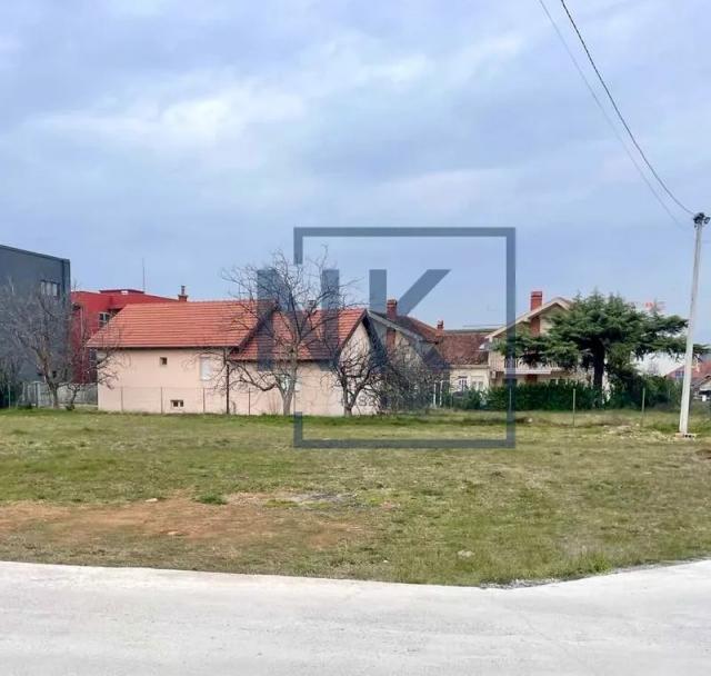 Prodaja | Zemljište | 1400m² | Podgorica, Donja Gorica