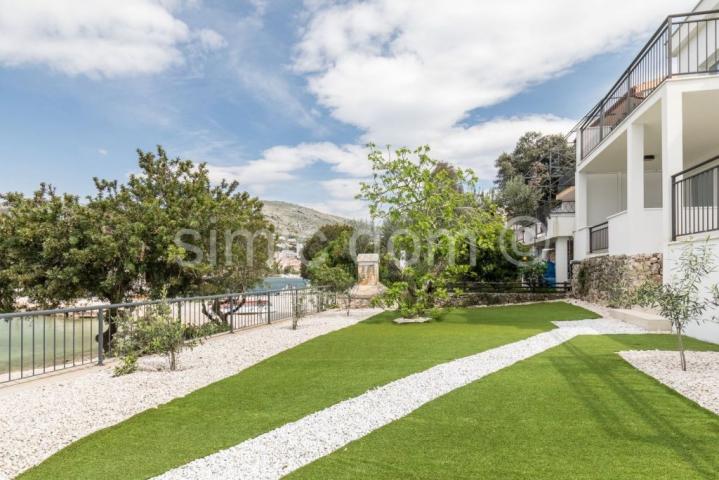 Novouređena kuća u prvom redu do mora, Trogir