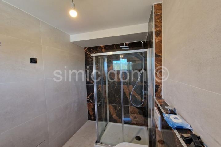 Moderni apartmani u novogradnji, Murter