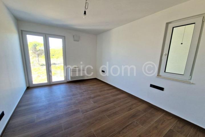 Moderni apartmani u novogradnji, Murter
