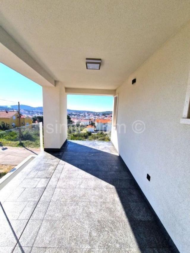 Moderni apartmani u novogradnji, Murter