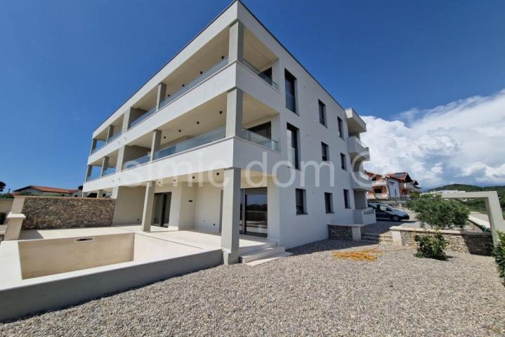 Penthouse s pogledom na more blizu plaže, Tribunj