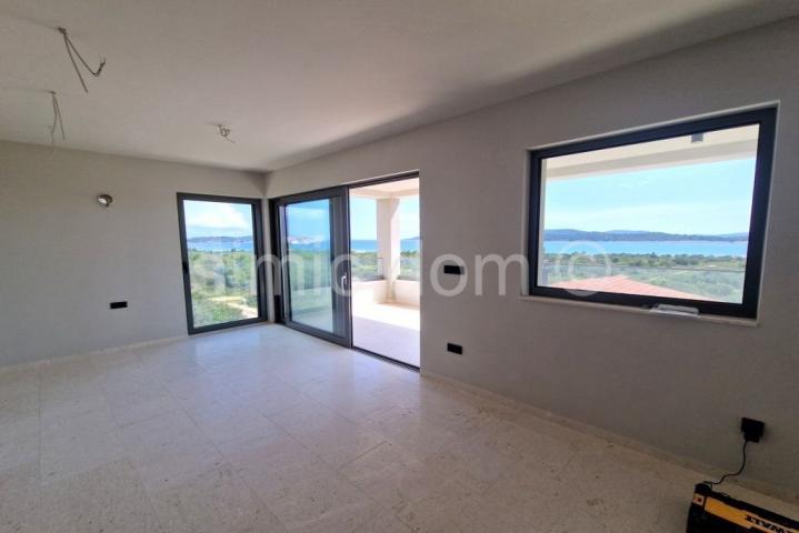 Penthouse s pogledom na more blizu plaže, Tribunj