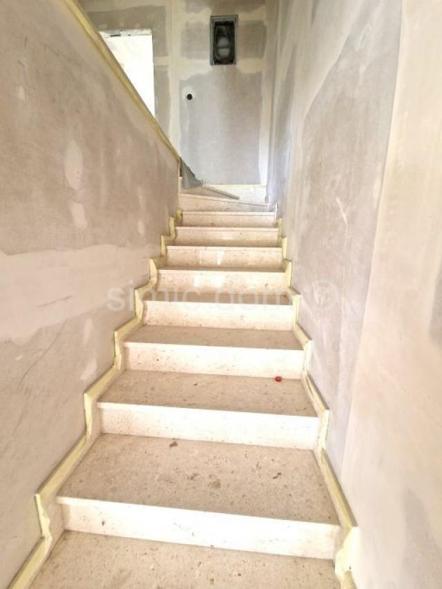 Moderna dvojna kuća blizu plaže i centra, Tribunj