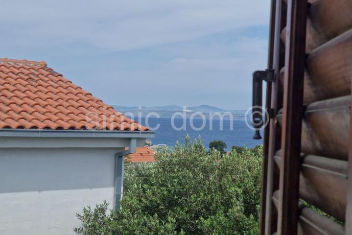 Kuća s bazenom i pogledom na more, Brač