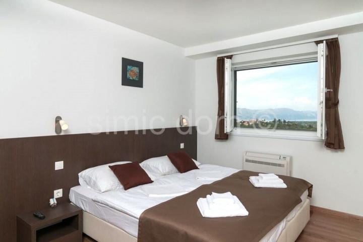 Šarmantna vila s bazenom, Brač