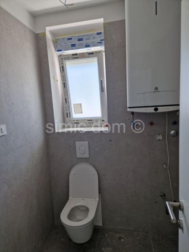 Novi apartman vrlo blizu plaže, Primošten