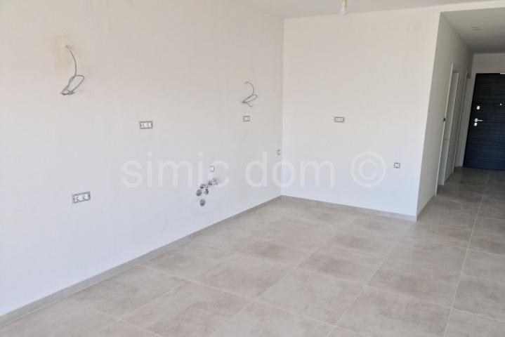 Novi apartman vrlo blizu plaže, Primošten