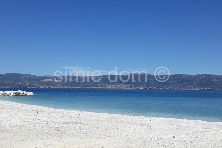 Novogradnja 60m do plaže, mogućnost kredita, Čiovo