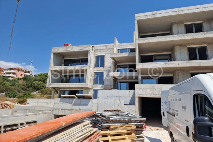 Novi apartmani s lijepim pogledom blizu plaže, Čiovo