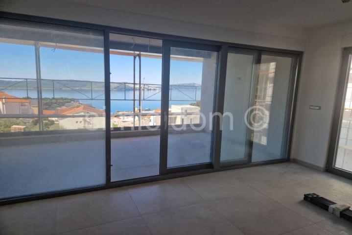 Novi apartmani s lijepim pogledom blizu plaže, Čiovo
