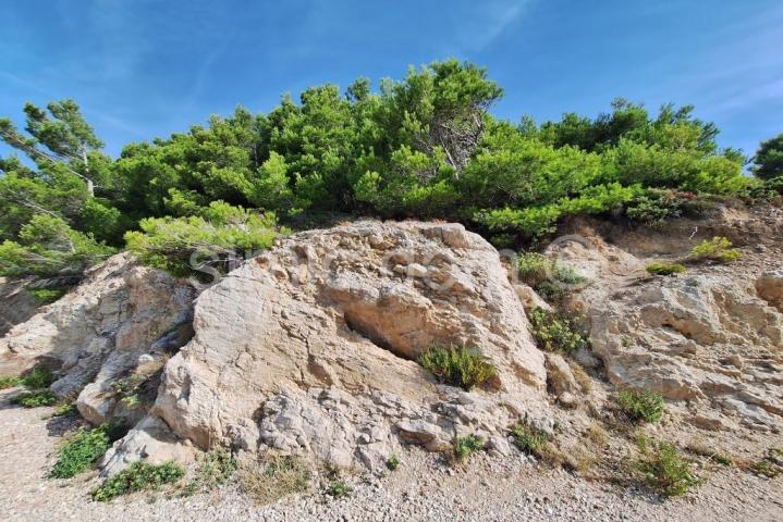 Zemljište prvi red do mora, blizina Omiša