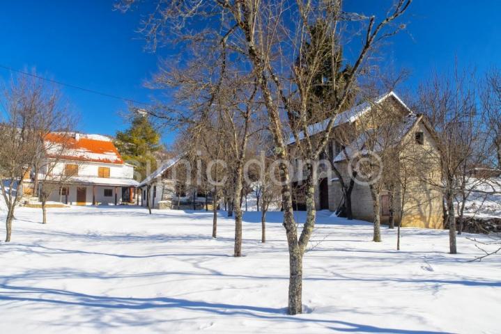 Prekrasno imanje u Lici, prodaja