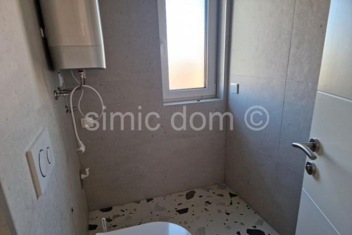 Predivan novi apartman uz more, Murter