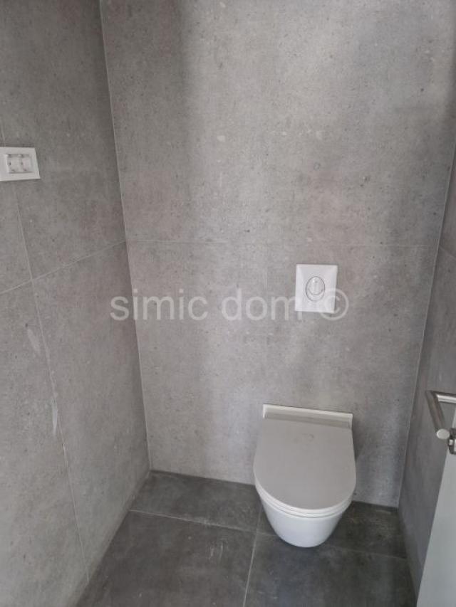 Novi apartman vrlo blizu plaže, Primošten