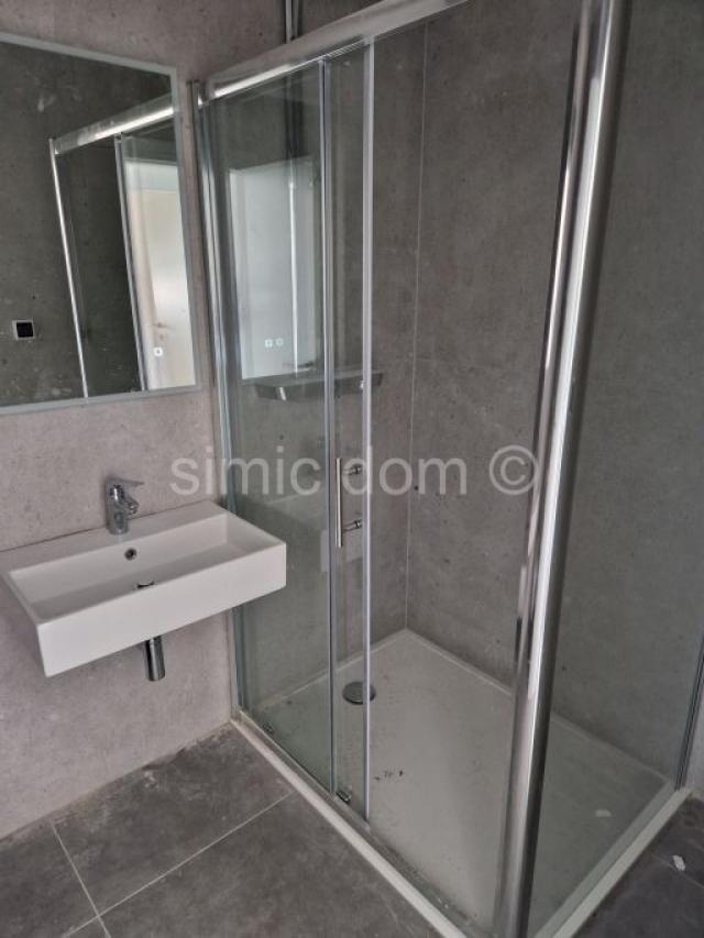 Novi apartman vrlo blizu plaže, Primošten