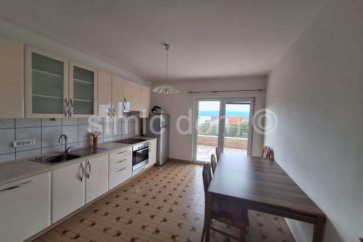 Apartmanska kuća 110m od mora, Duće
