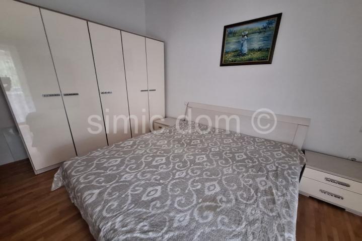 Apartmanska kuća 110m od mora, Duće