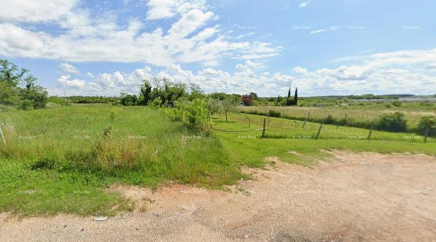 Building land Attractive construction land for building a residential building, Umag – 500 m from th