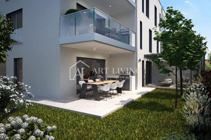 Umag, okolica - NOVOGRADNJA, atraktivan dvosoban stan na 1. katu, 600 m od mora