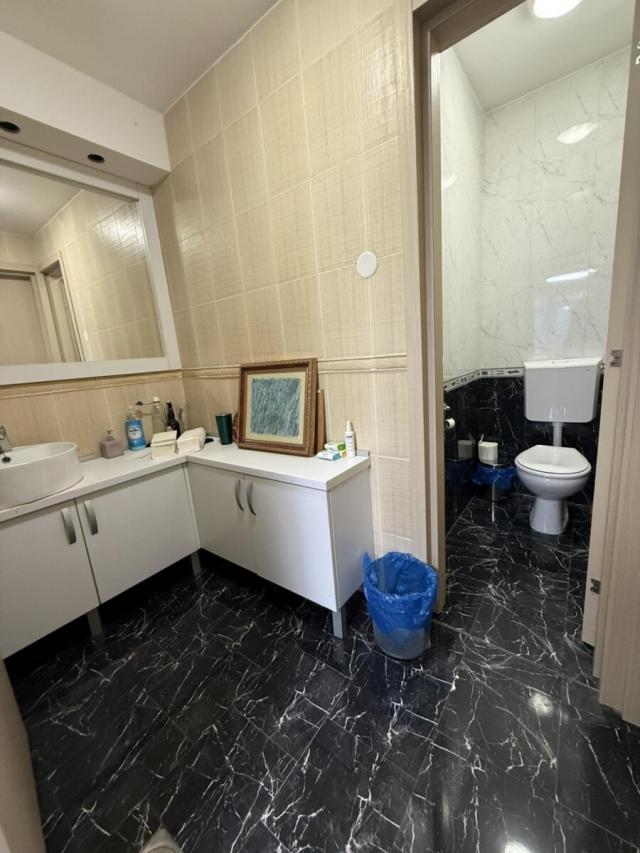 Preko Morace, 129m2, Poslovni prostor