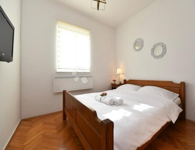 Villa s bazenom u Privlaci