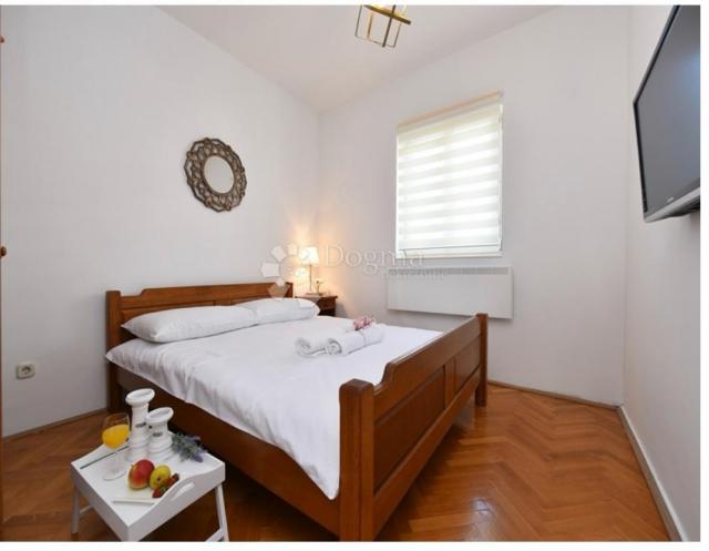 Villa s bazenom u Privlaci