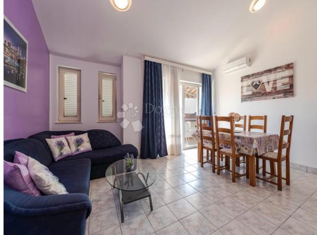 Villa s bazenom u Privlaci