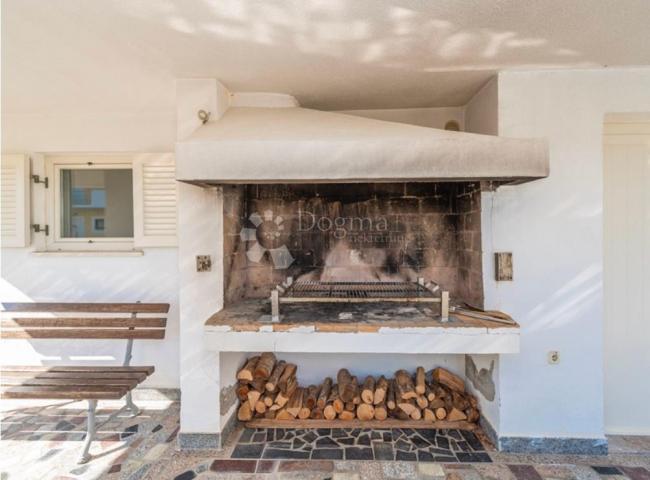 Villa s bazenom u Privlaci