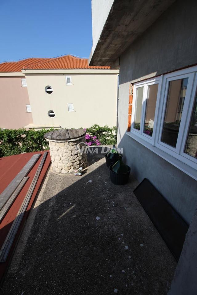 Kuća sa velikim dvorištem Sukošanu