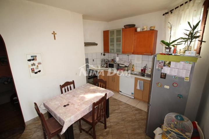 Kuća sa velikim dvorištem Sukošanu