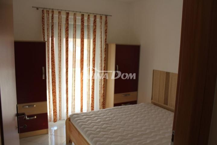 Južna strana etažni apartman 87,95 m2 170 met. do mora