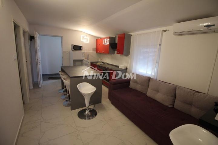 Apartmanska kuća 8 apartmana 450 met. do plaže