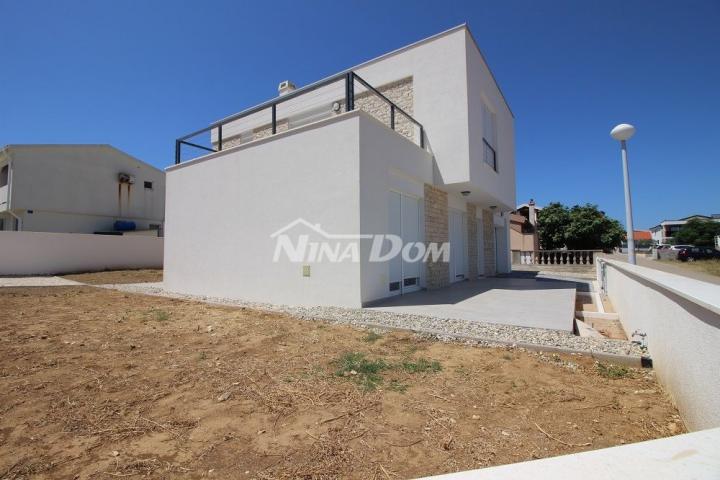 Villa 100 metara do mora