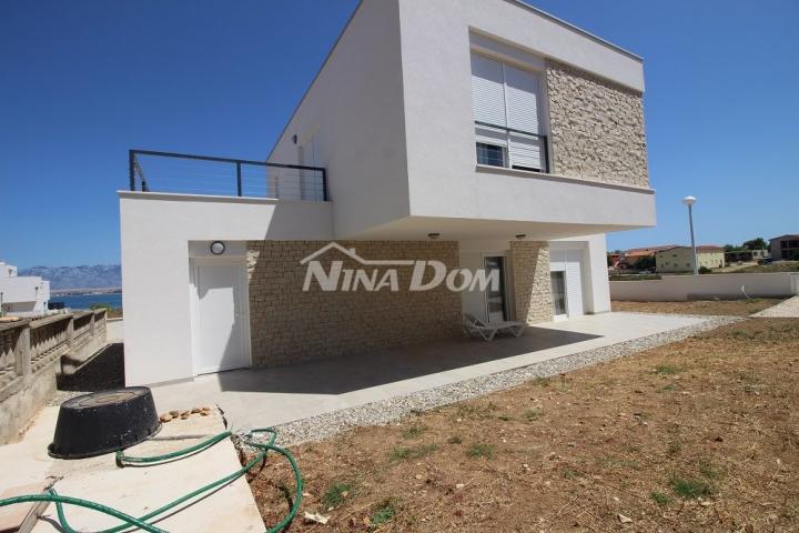 Villa 100 metara do mora