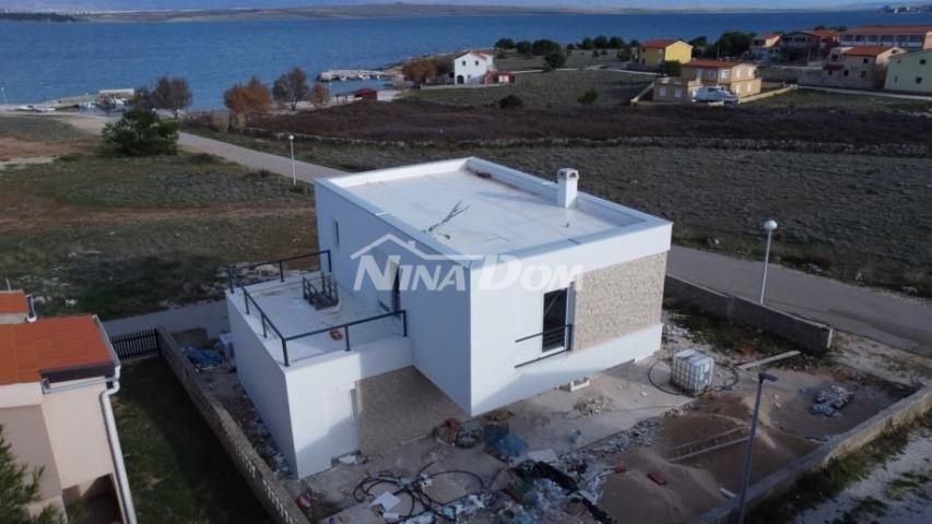 Villa 100 metara do mora