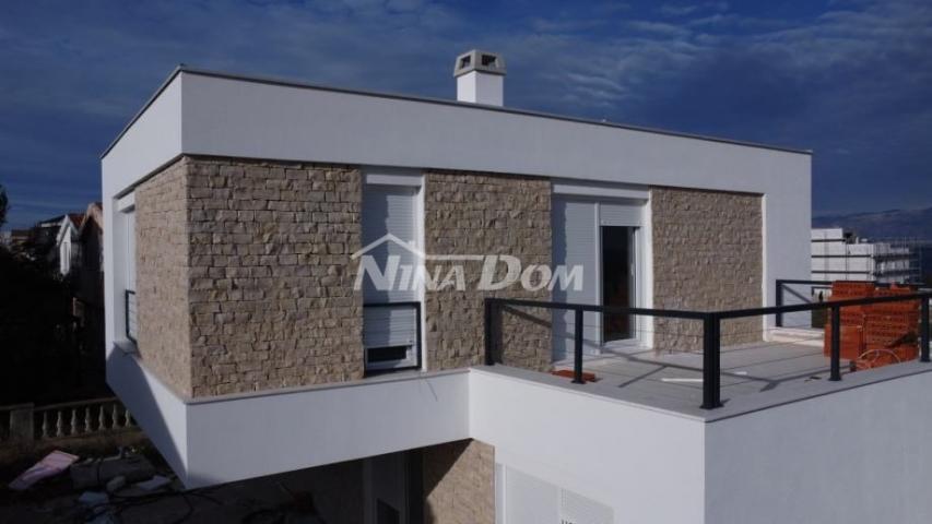 Villa 100 metara do mora
