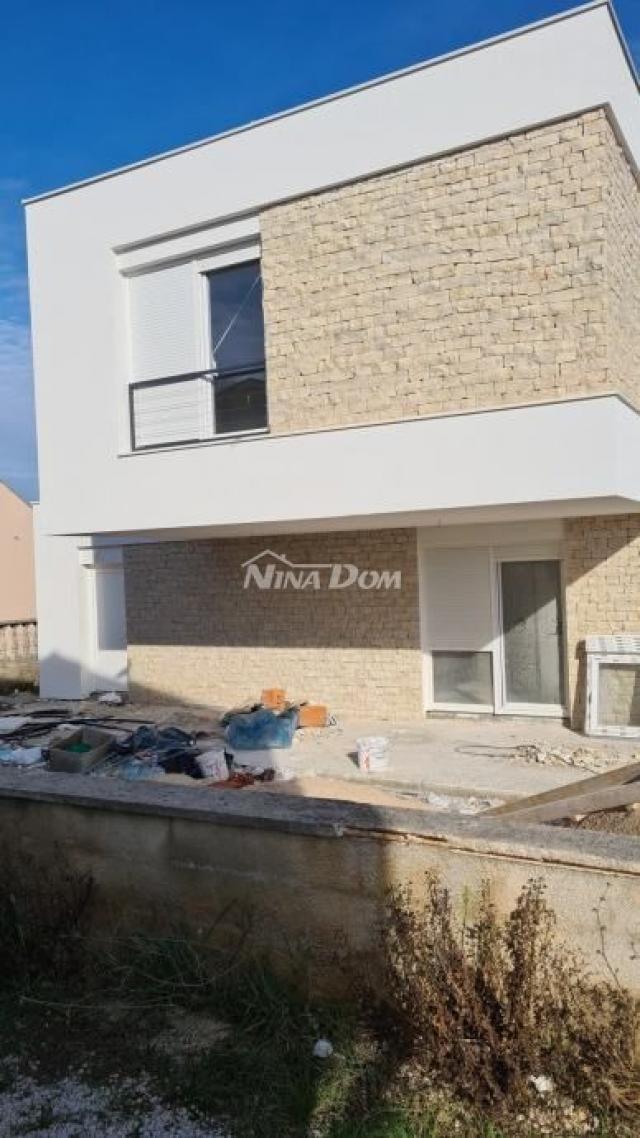 Villa 100 metara do mora