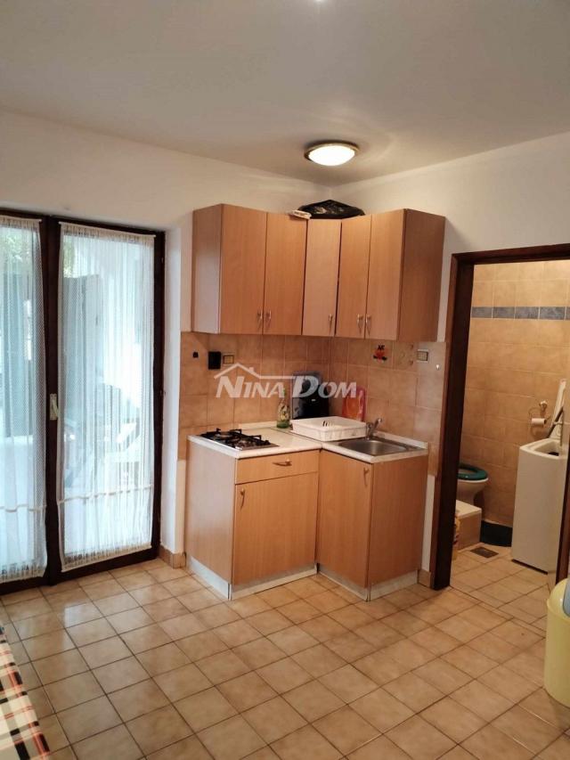 Nekretnina s 4 apartmana