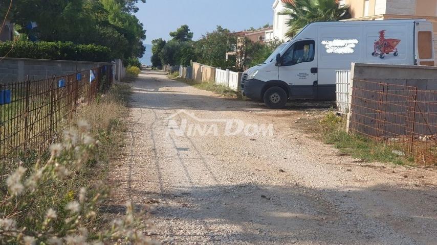 Građevinsko zemljište 600 m2 južna strana potrebna izrada UPU plana