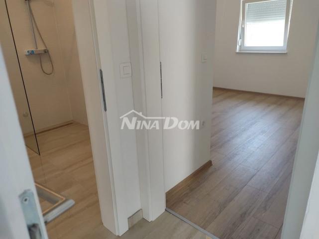 Apartman na katu, centar otoka Vira (voda i kanalizacija)