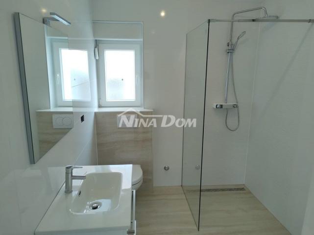 Apartman na katu, centar otoka Vira (voda i kanalizacija)