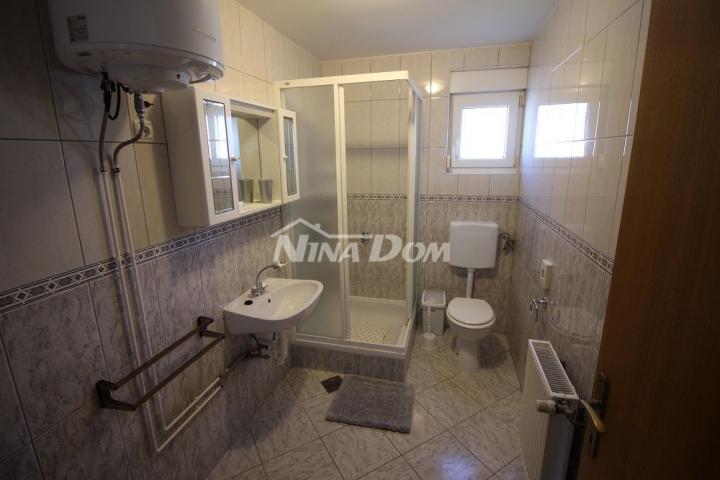Apartmanska kuća 2. red od mora južna strana Vira