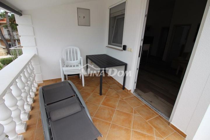 Apartmanska kuća s 4 stambene jedinice, 140 met. do plaže Prezida