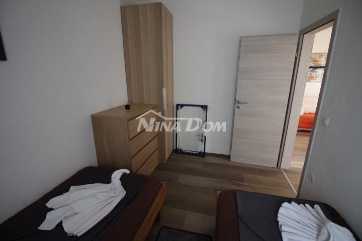Apartmanska kuća s 4 stambene jedinice, 140 met. do plaže Prezida
