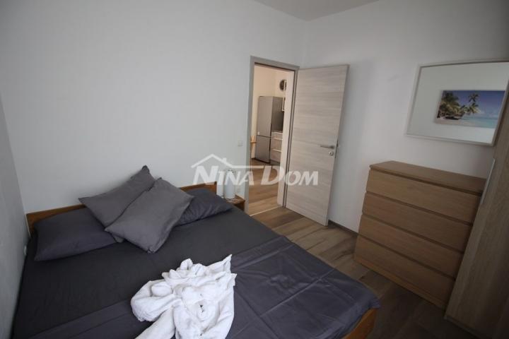 Apartmanska kuća s 4 stambene jedinice, 140 met. do plaže Prezida
