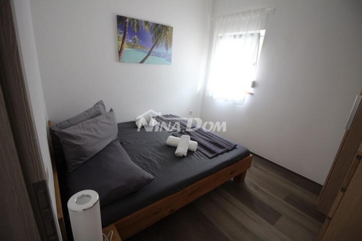 Apartmanska kuća s 4 stambene jedinice, 140 met. do plaže Prezida