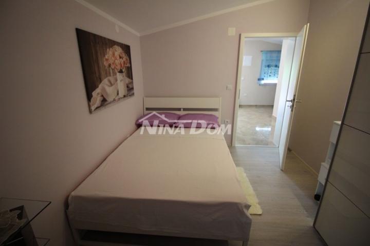 Samostojeća kuća južna strana s dva apartmana