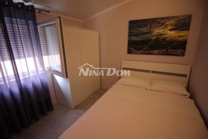 Samostojeća kuća južna strana s dva apartmana