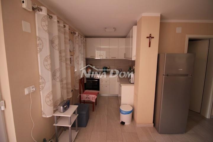 Samostojeća kuća južna strana s dva apartmana